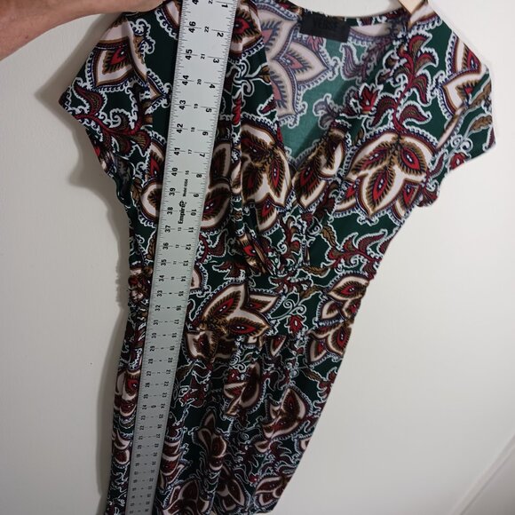 Verse, Size Medium, Print Knit Short Sleeve Dress, Stretch, V Neck, Go Anywhere - Picture 15 of 16